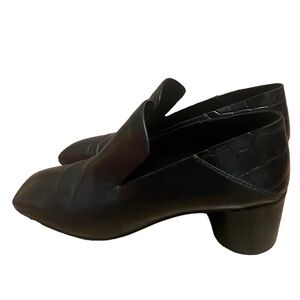 Mercedes Castillo black leather square toe heeled loafer